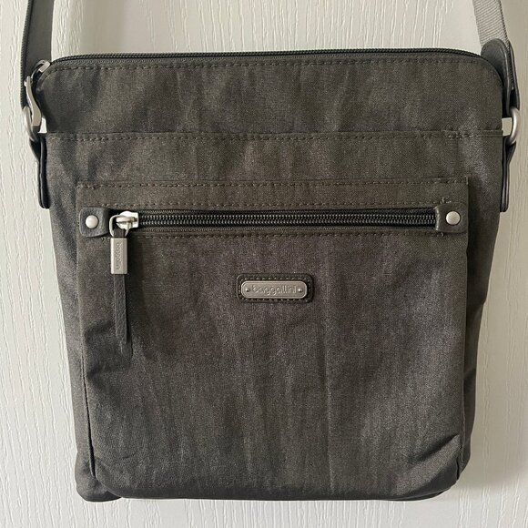Baggallini Crossbody Purse Go Bagg With RFID Phone Wristlet Grey - Picture 2 of 6